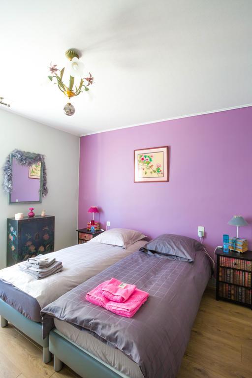 La Petite Maison Pres De L'Eglise Meillac Habitación foto