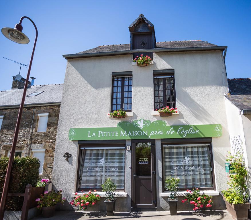 La Petite Maison Pres De L'Eglise Meillac Exterior foto